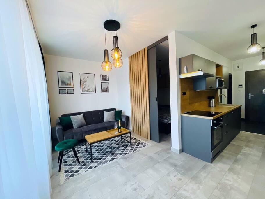Kitchen or kitchenette, Living room
