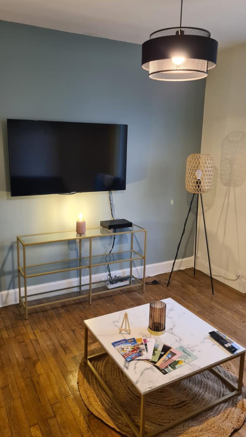 Communal lounge/ TV room, TV and multimedia, Evening entertainment