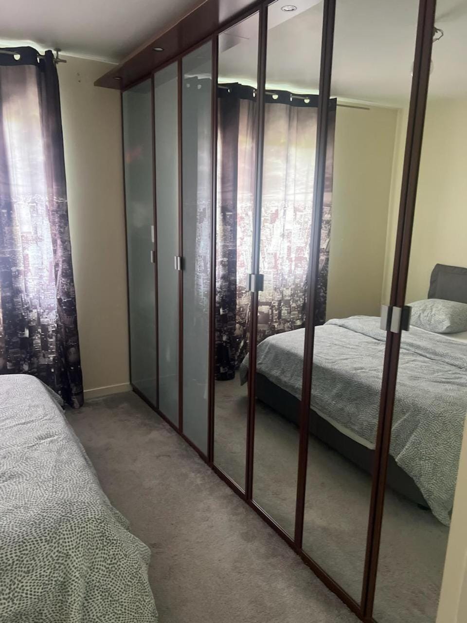 Grande maison à Vaulx en Velin Carré de Soie Vacation rental in Vaulx-en-Velin