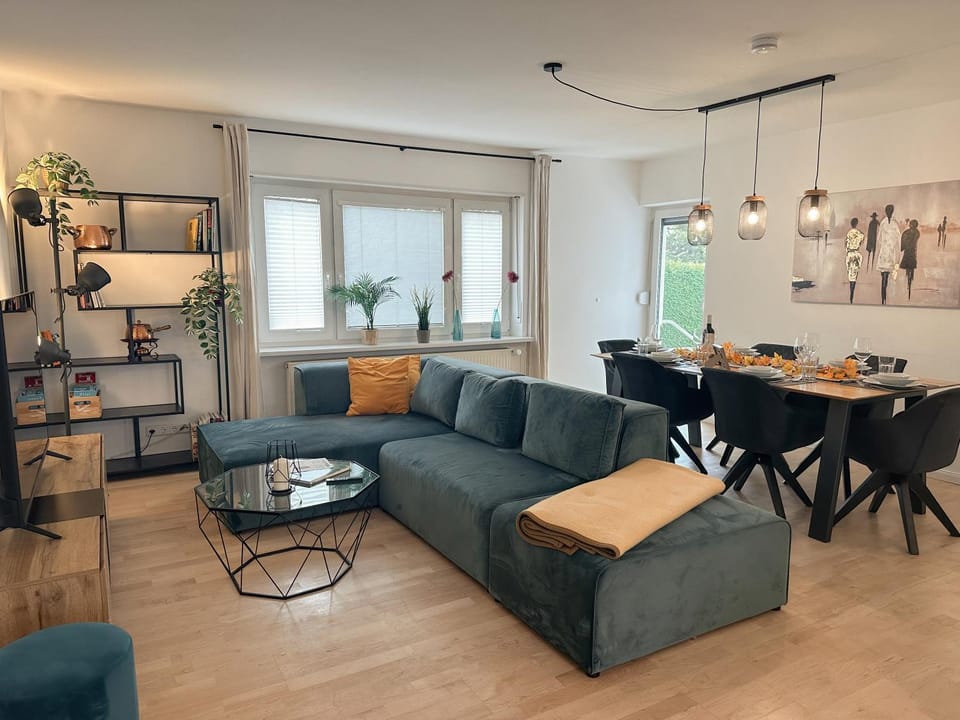 Living room, Seating area, Dining area