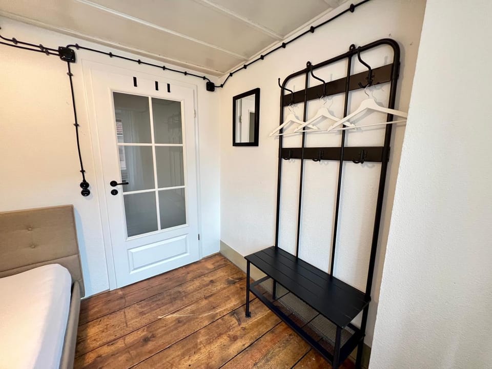 Bedroom, wardrobe