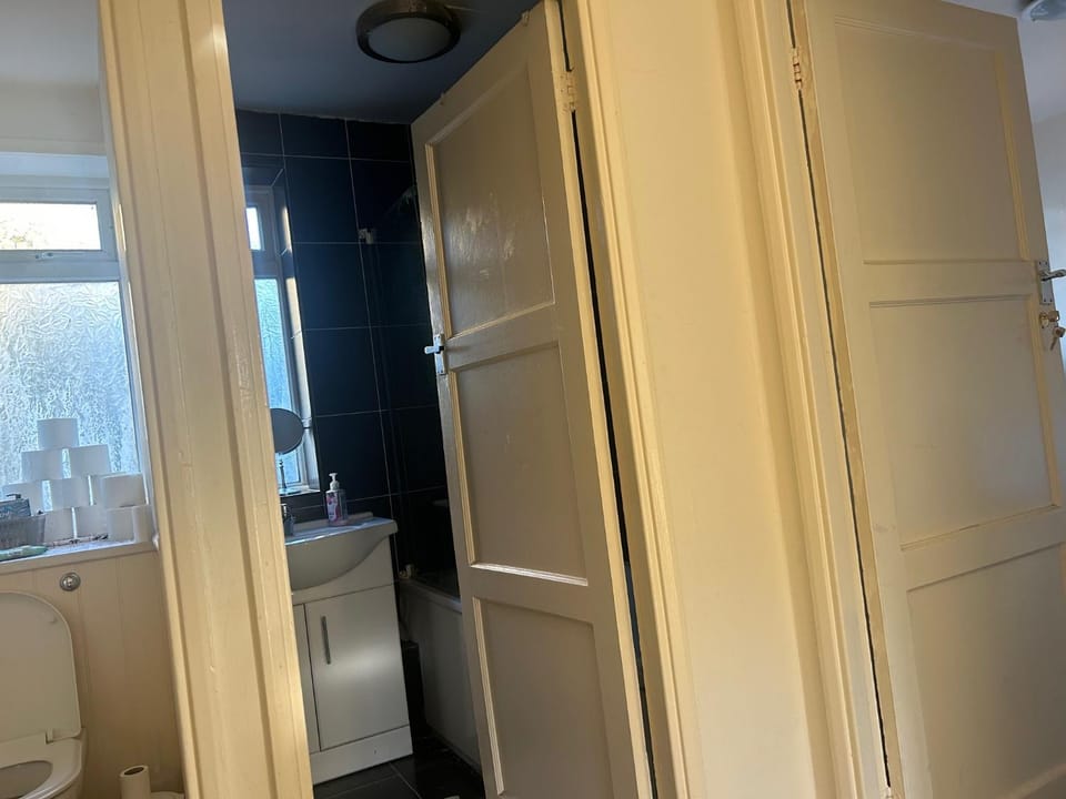Spacious bright double room Vacation rental in London
