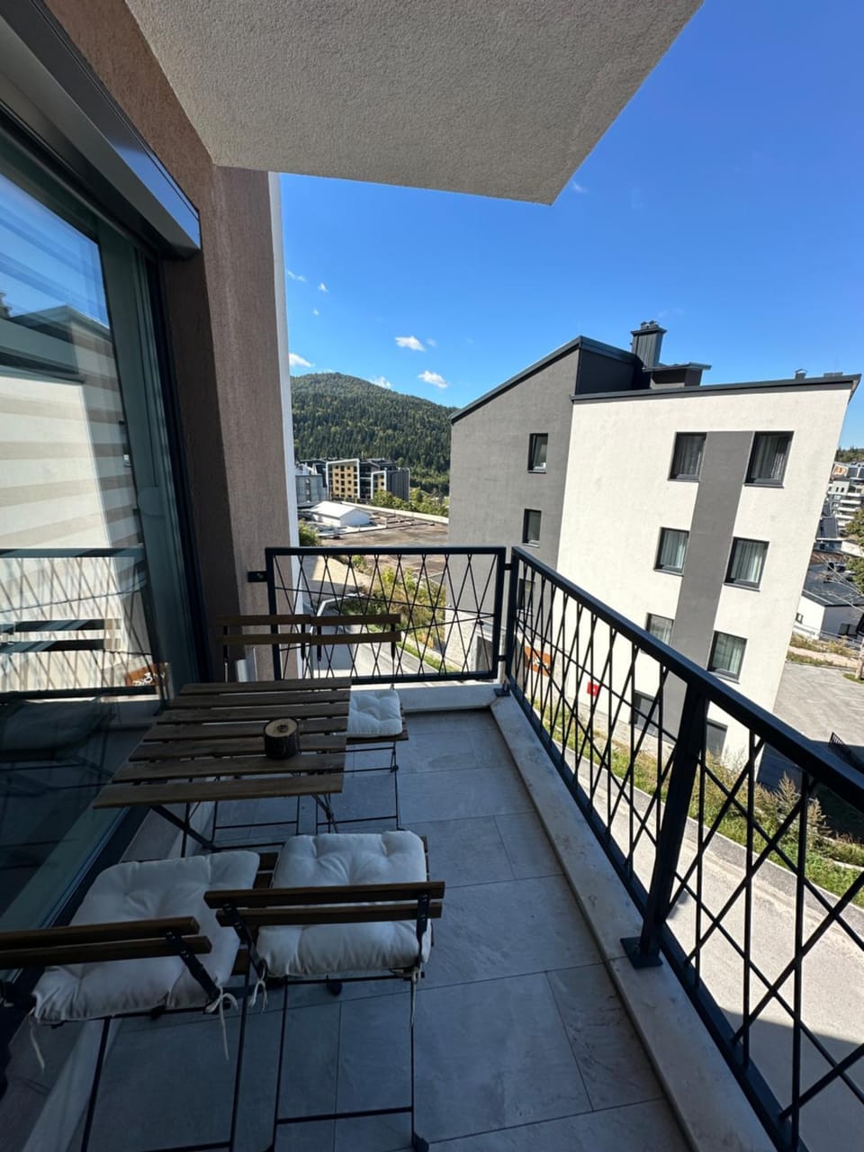 Day, Natural landscape, View (from property/room), Balcony/Terrace, Dining area, Mountain view