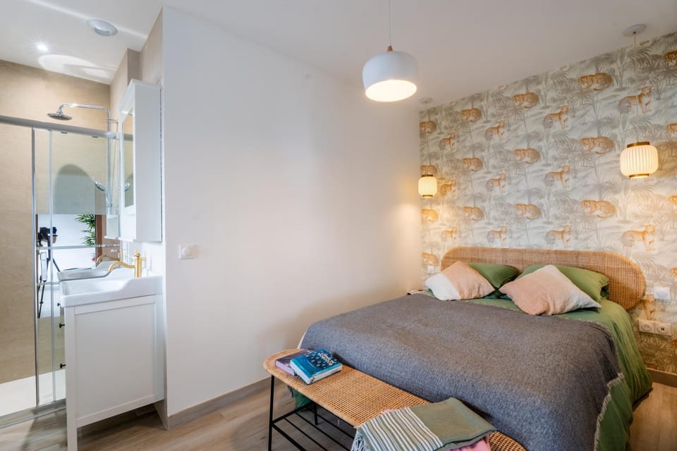 Bathroom, Bedroom