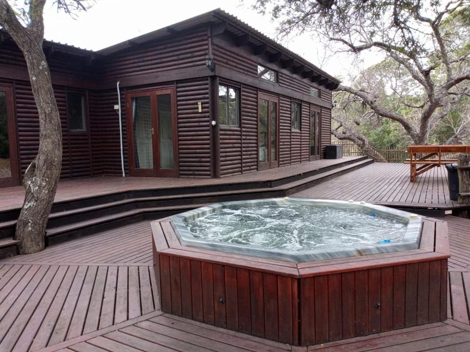 Hot Tub, Pool view