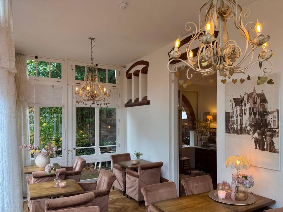 Living room, Lounge or bar, Dining area, Breakfast