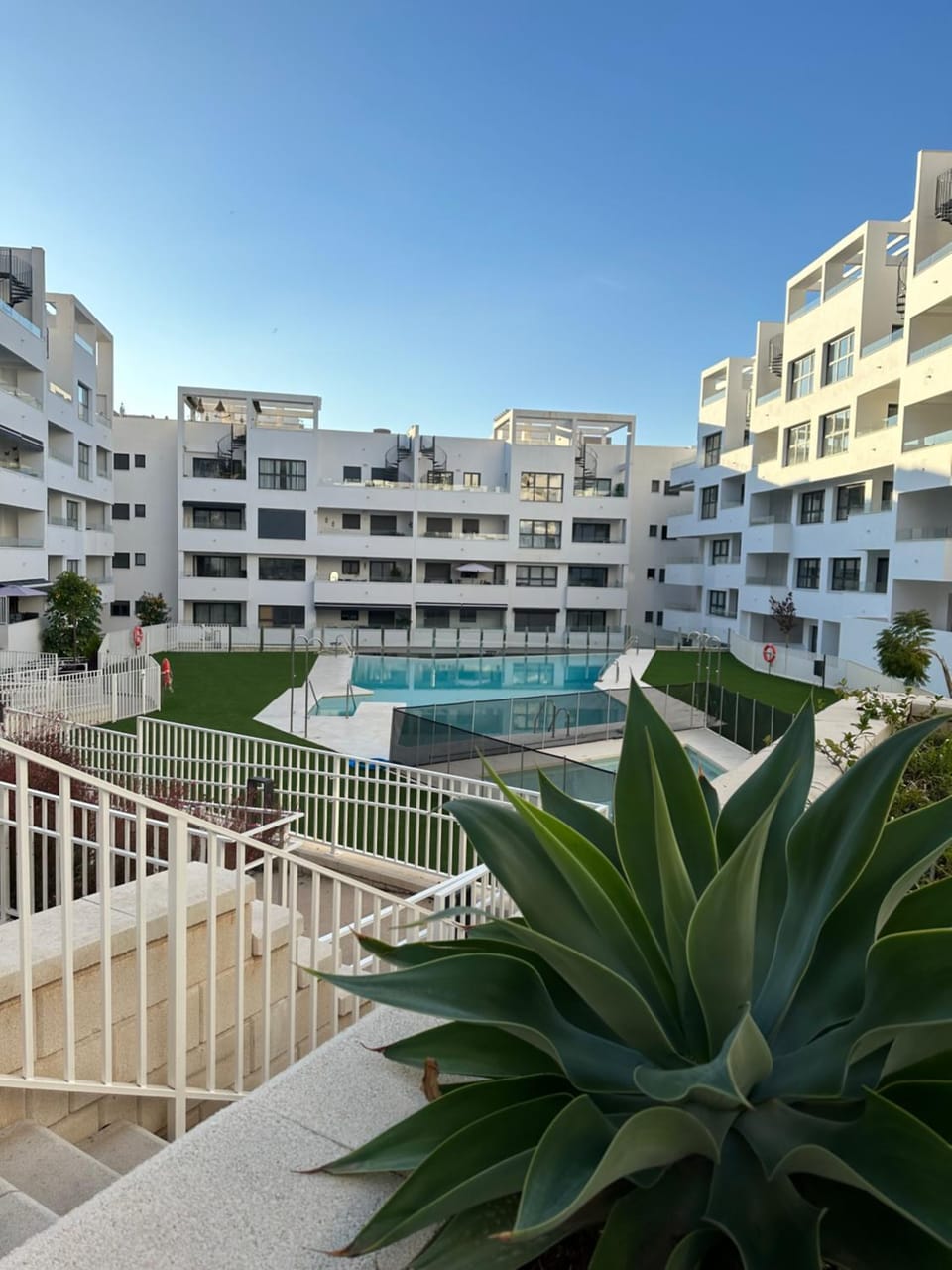 Property building, Swimming pool, Swimming pool