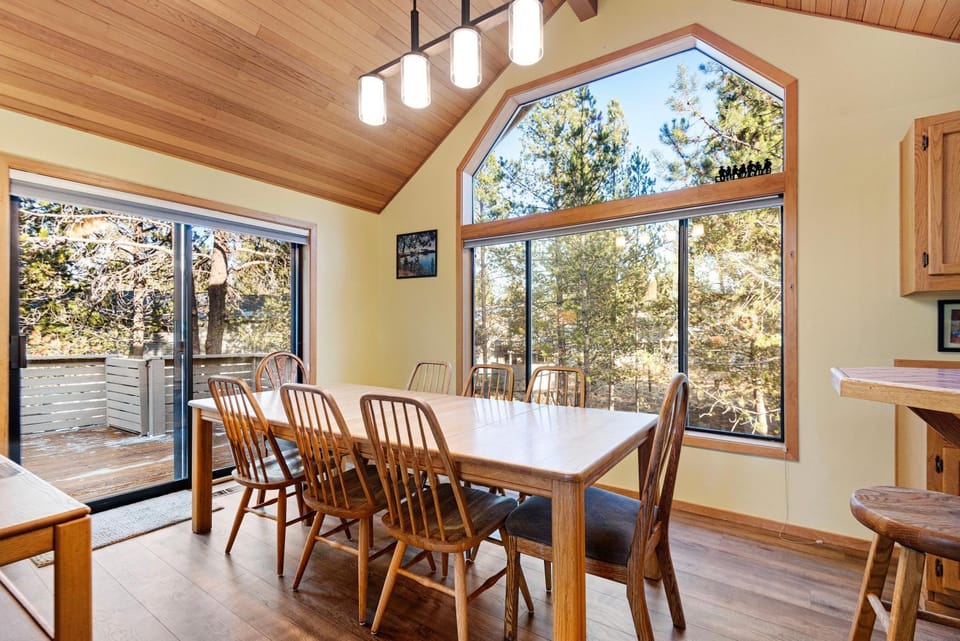 14 Cherrywood Lane - Meredith Lodging House in Sunriver
