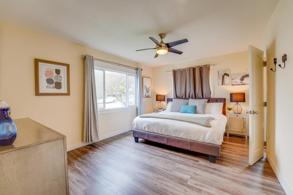 La Jolla Oasis - Pet Friendly, Large Backyard, Walk2Beach & Location! House in La Jolla