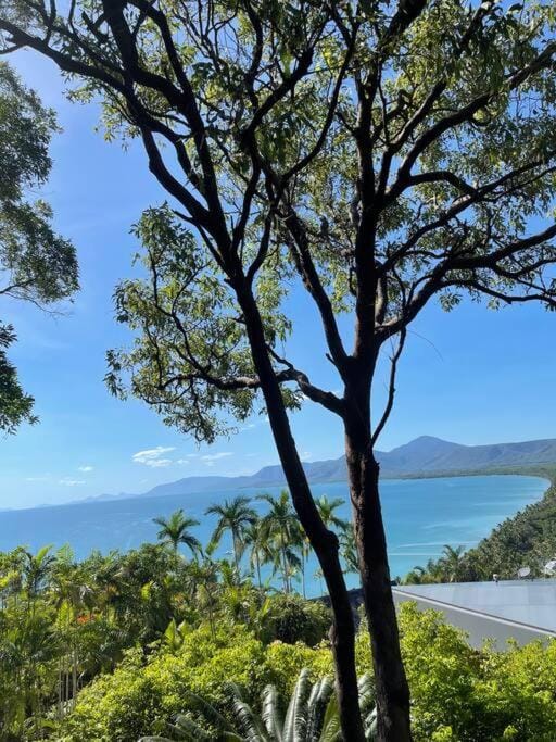 Tropical Palms Port Douglas Apartment in Port Douglas