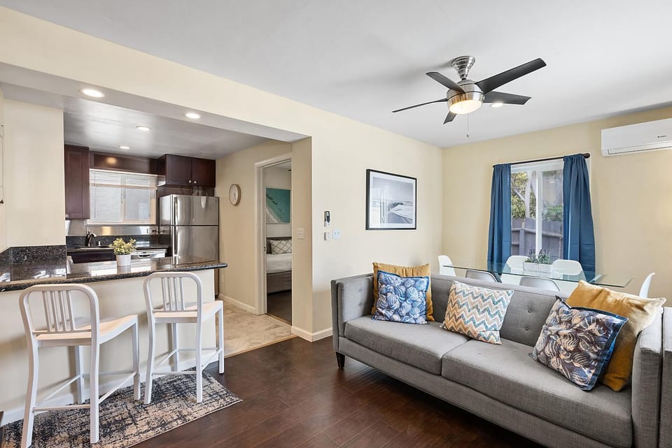 Riviera Bay View Dream - Private patio with bay view and parking House in Mission Bay