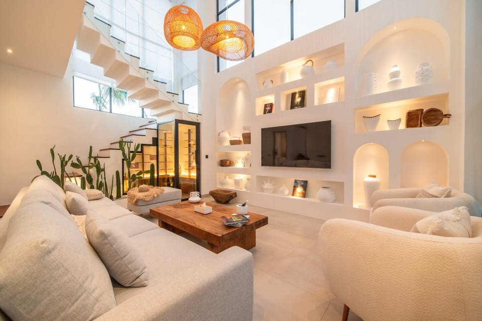 Communal lounge/ TV room, Living room