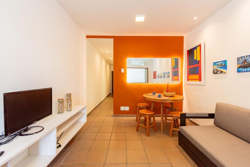Communal lounge/ TV room, TV and multimedia, Living room, Seating area, Dining area