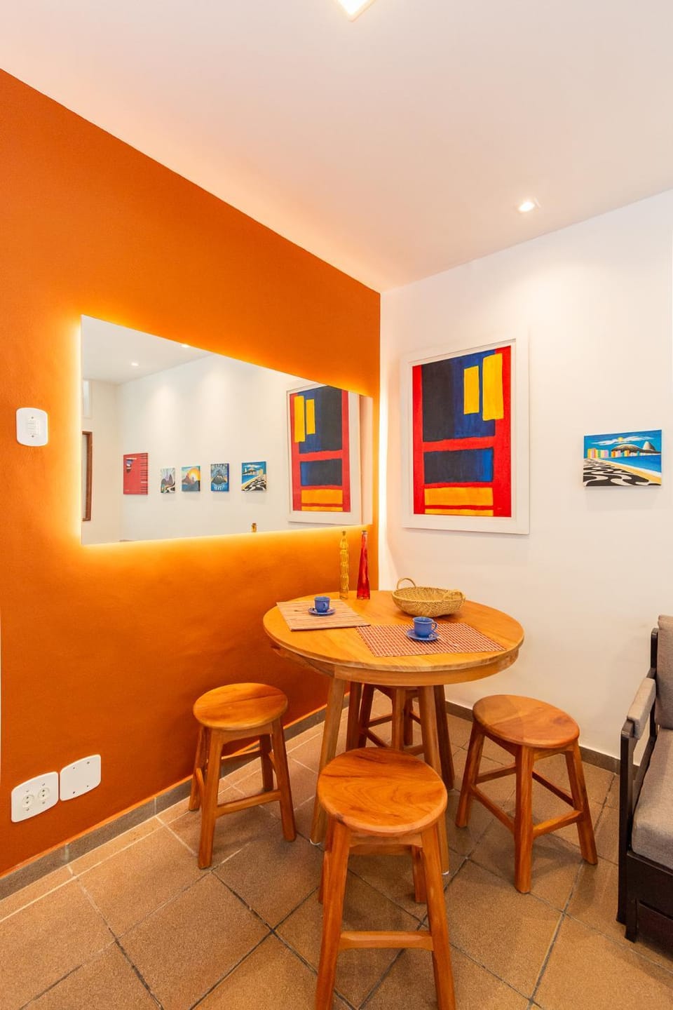 Living room, Decorative detail, Dining area