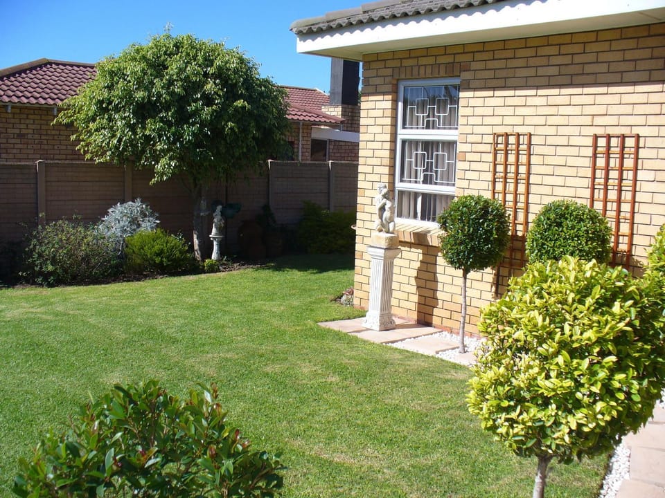 Property building, Garden, Garden view