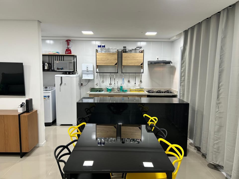 Apartamento perfeito em bairro nobre por insta @thiagojacomo Apartment in Goiania