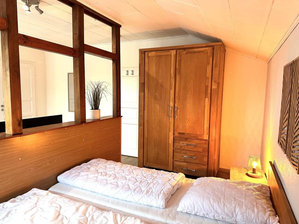 Bed, Photo of the whole room, Bedroom, wardrobe