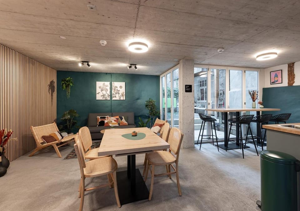 Communal lounge/ TV room, Seating area