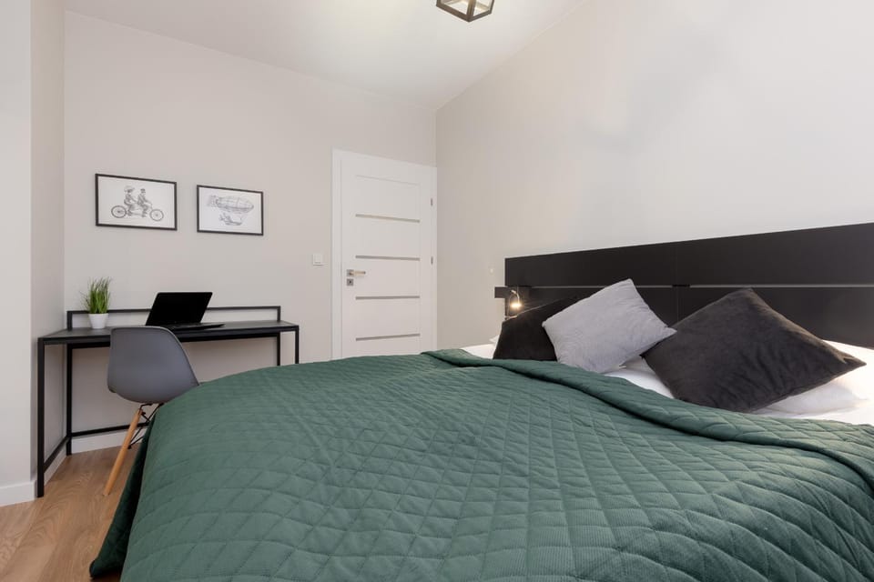 Bed, Photo of the whole room, Bedroom, hair dresser