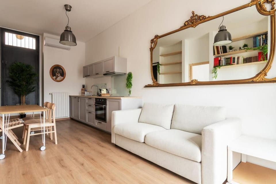 Kitchen or kitchenette, Living room