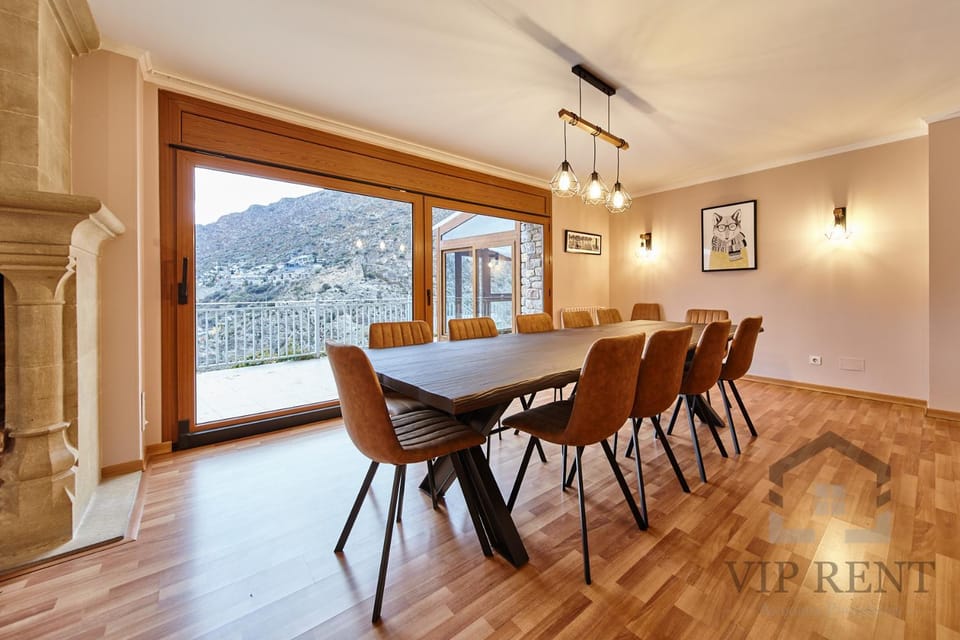 Natural landscape, Dining area, Mountain view