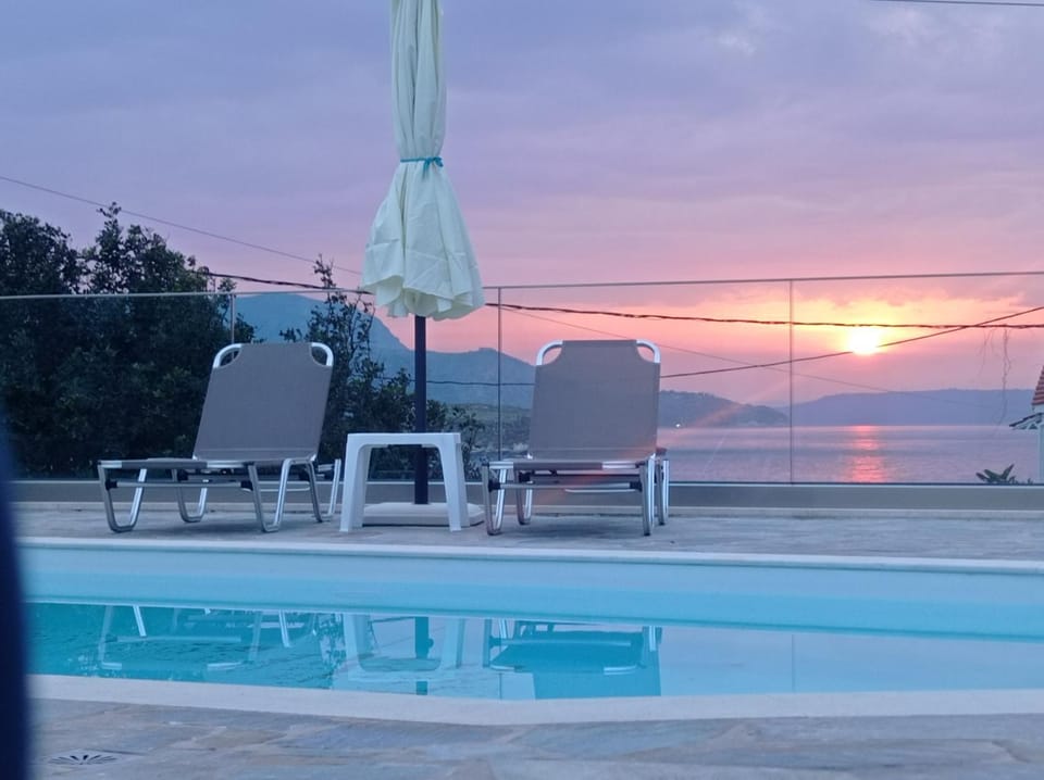 Swimming pool, Sunset, sunbed