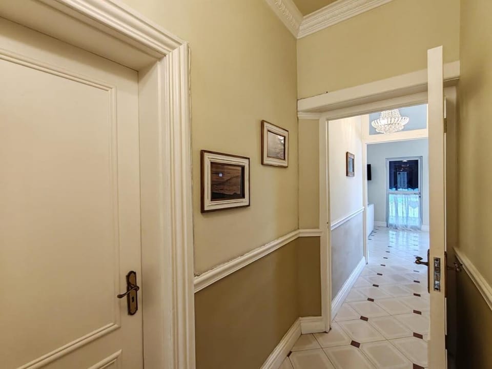 Caradoc House House in Cape Town