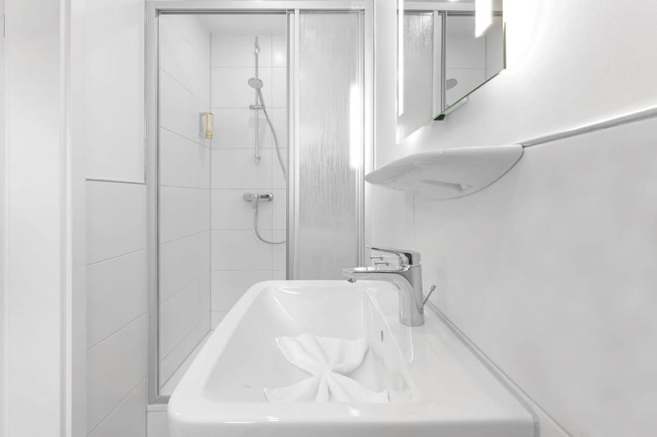 Bathroom, towels