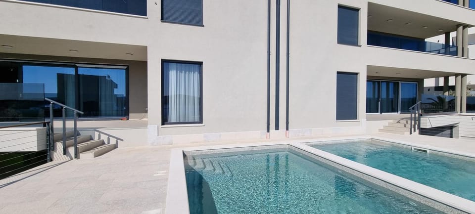 Property building, Day, Balcony/Terrace, Pool view, Swimming pool