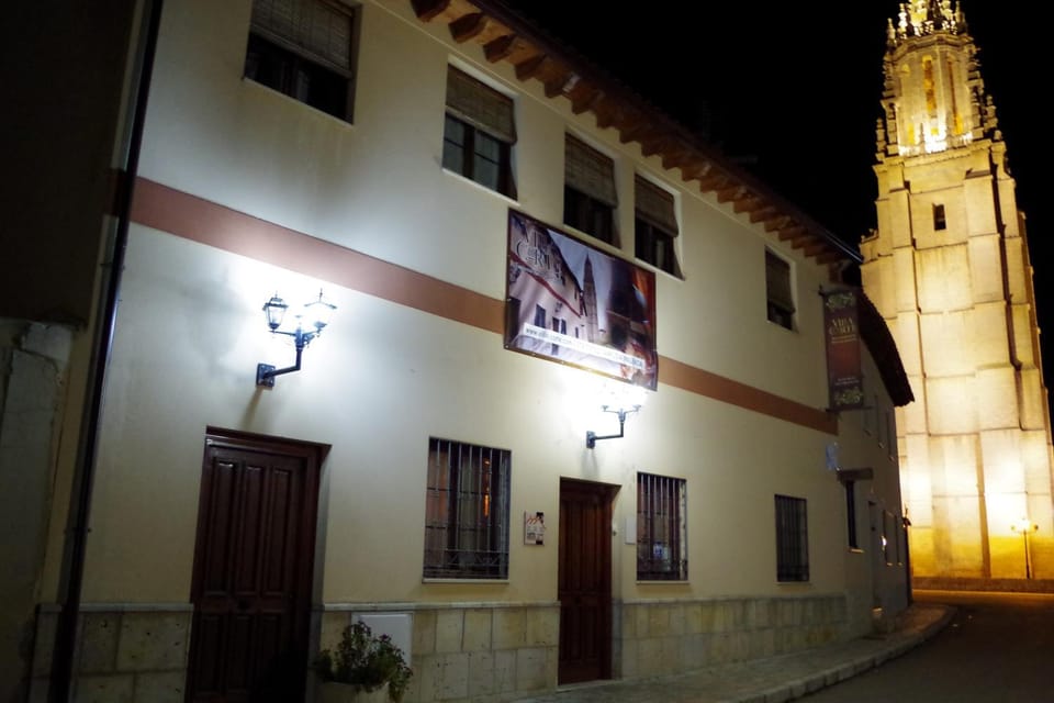 Property building, Facade/entrance, Lobby or reception