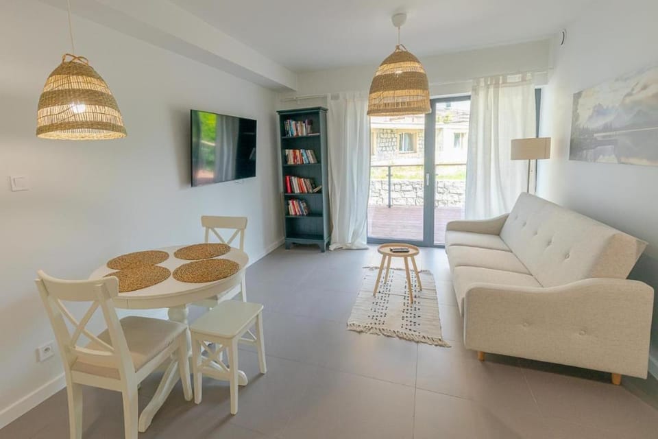 Apartament Pod Gwiazdami z Kominkiem - Ścisłe Centrum - Sauna - Widok na Góry - Taras 30m2 Apartment in Lower Silesian Voivodeship