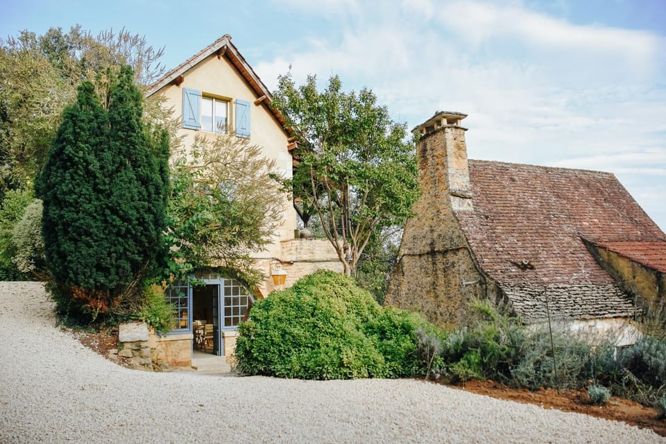 Property building, Spring, Day, Garden, Garden view, Landmark view