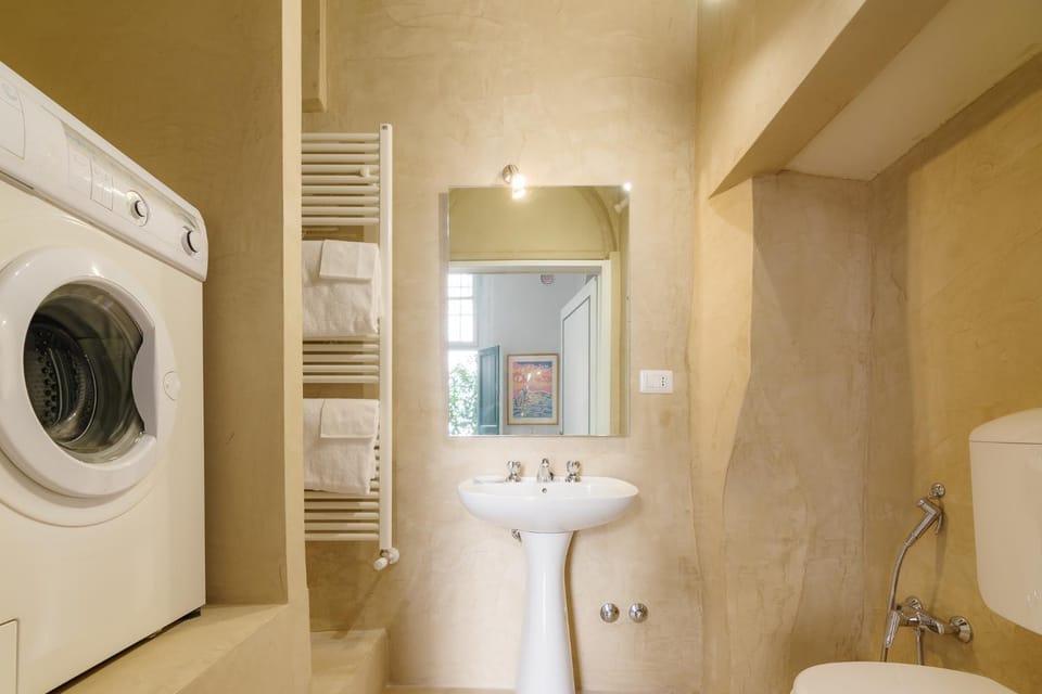 Bathroom, washing machine