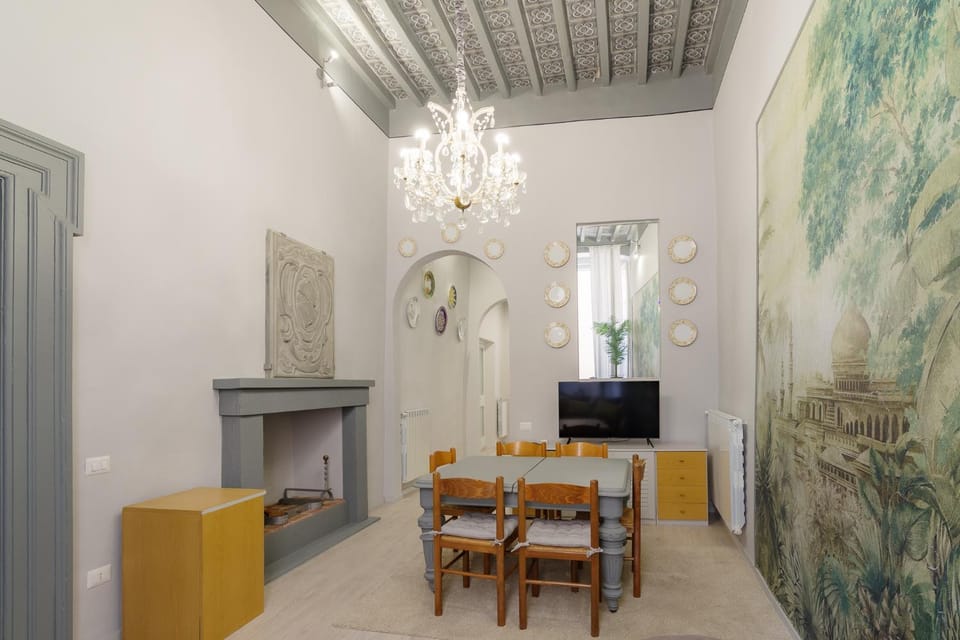 TV and multimedia, Seating area, Dining area