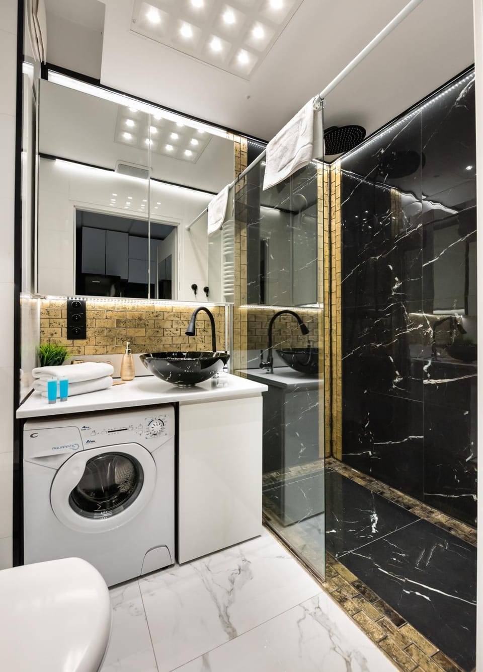 Shower, Bathroom, washing machine