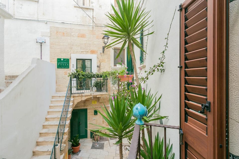 Property building, Facade/entrance, Off site