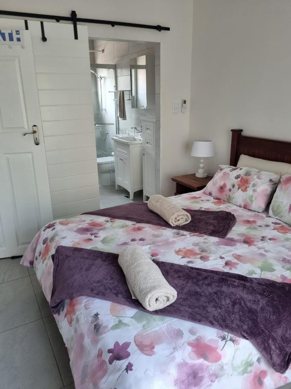 Bed, Bedroom, towels, wardrobe