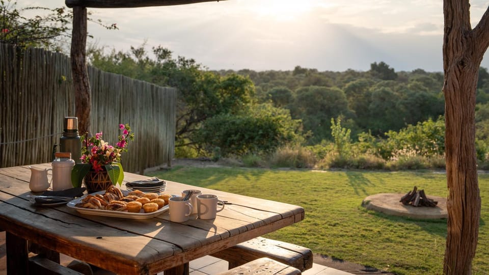 Natural landscape, Seating area, Food, Garden view