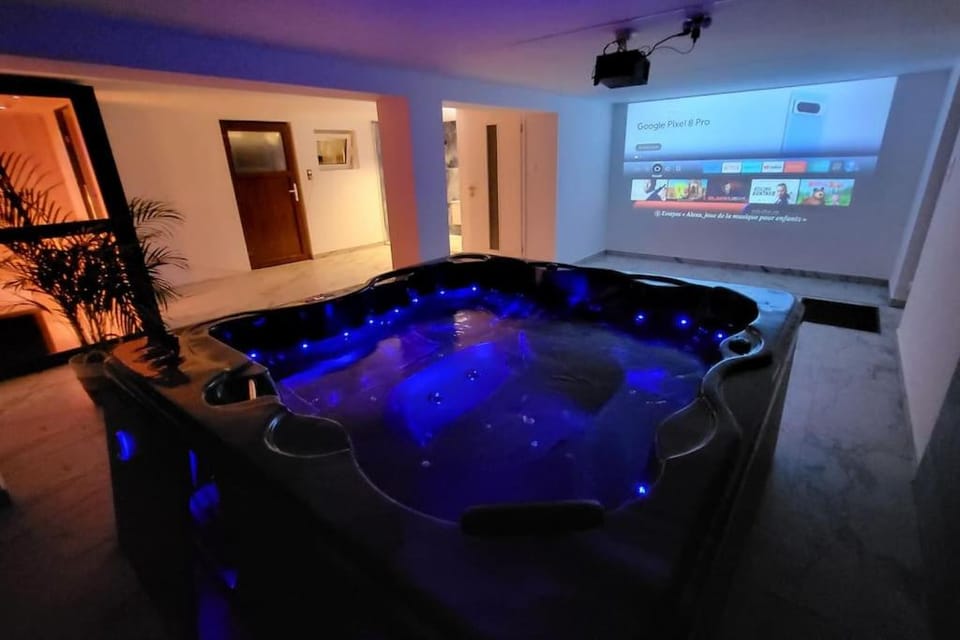 TV and multimedia, Spa and wellness centre/facilities, Evening entertainment