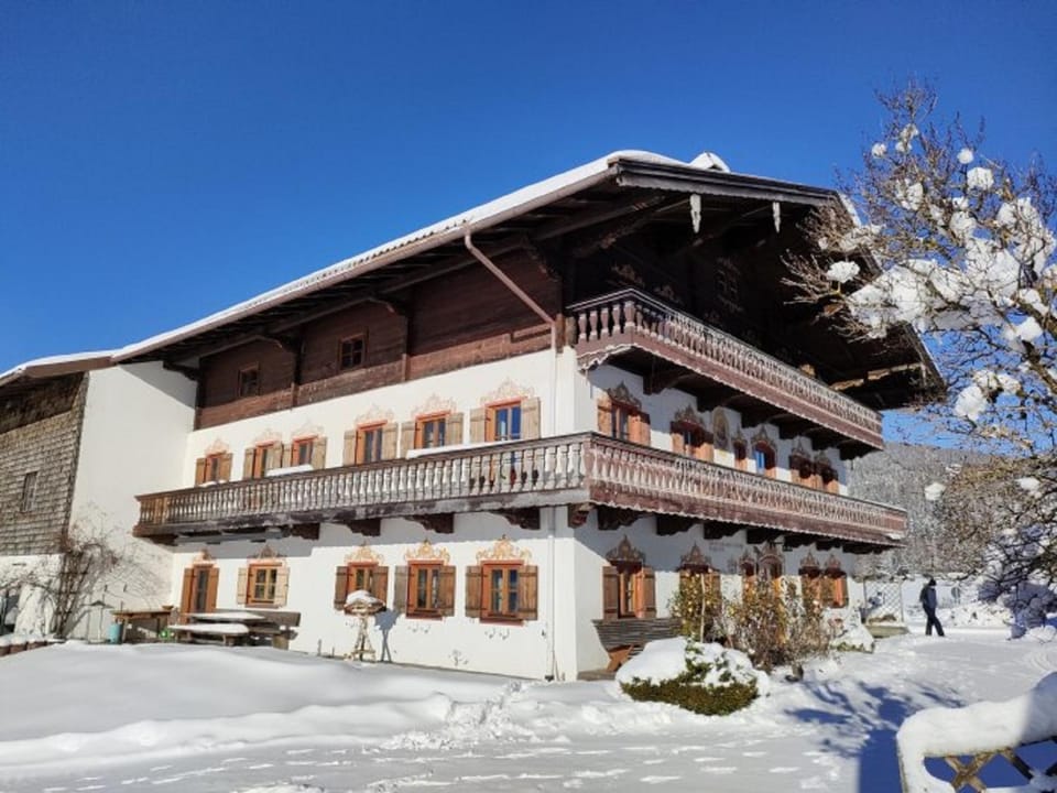 Property building, Winter