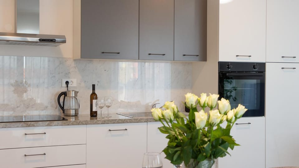 Coffee/tea facilities, Kitchen or kitchenette, kitchen