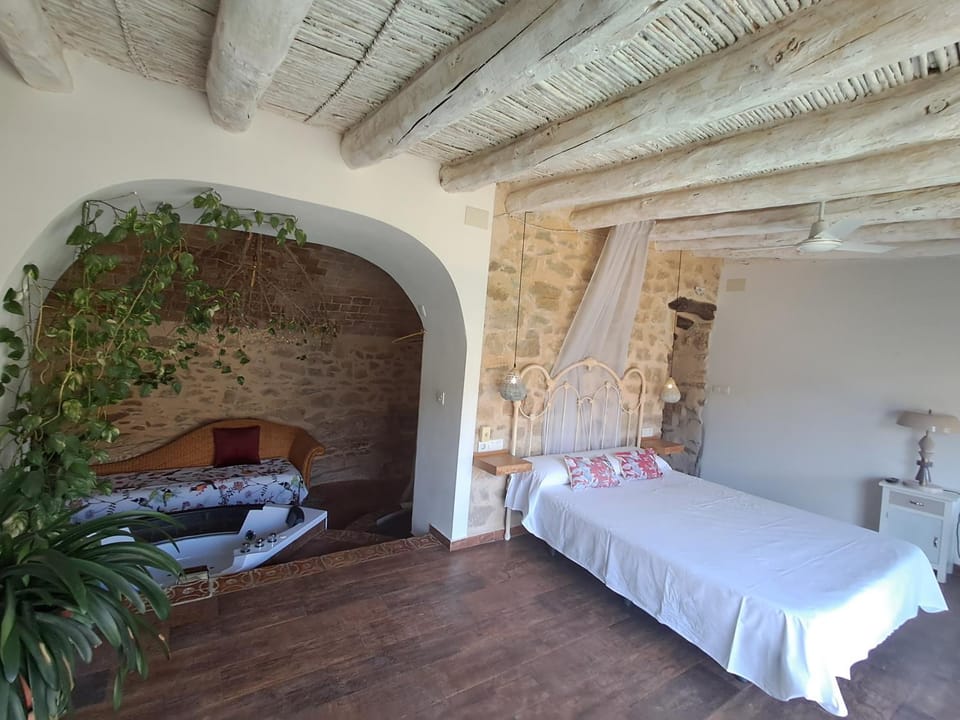 Casa rural con piscina privada y jacuzzi en la Vall de Gallinera House in Marina Alta