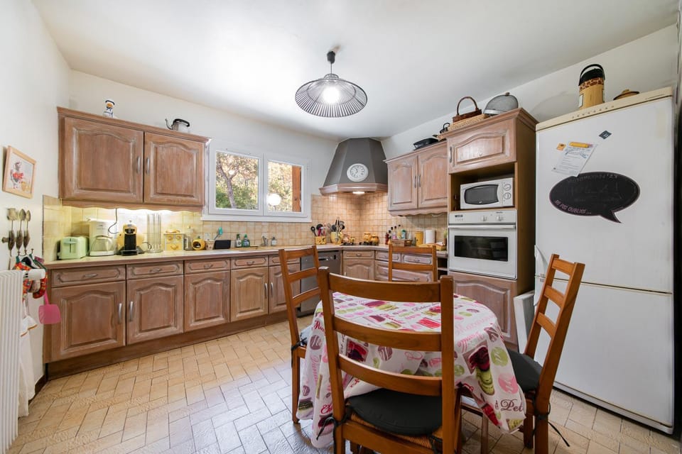 Kitchen or kitchenette, pet friendly