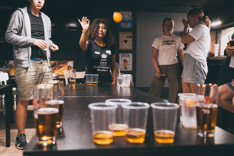 Lounge or bar, Evening entertainment
