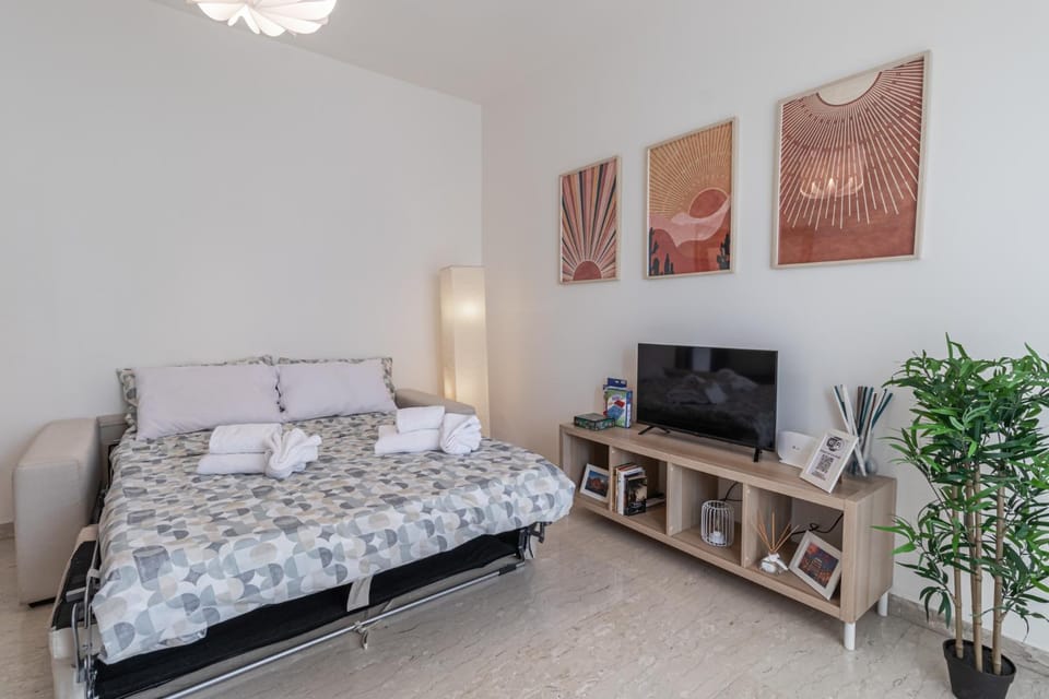Bed, Photo of the whole room