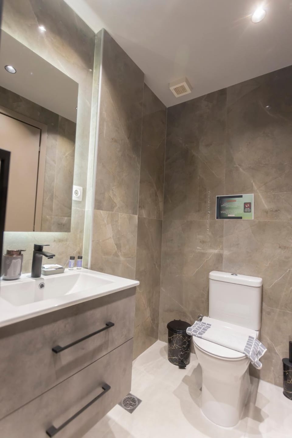 Zenou 24 Downtown Apartment Apartment in Thessaloniki