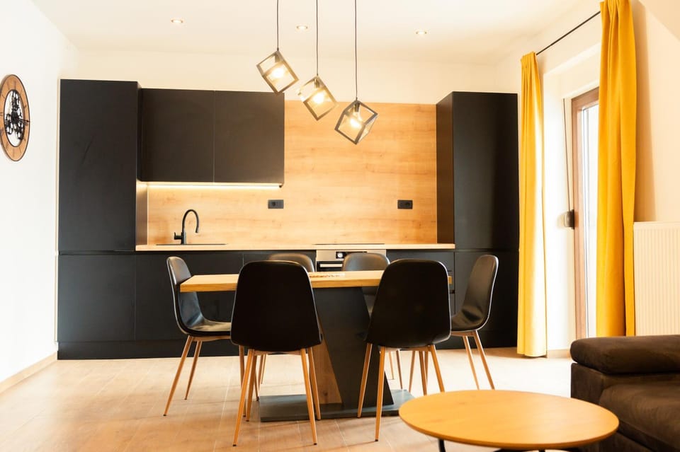 Kitchen or kitchenette, Living room, Seating area, Dining area, stove