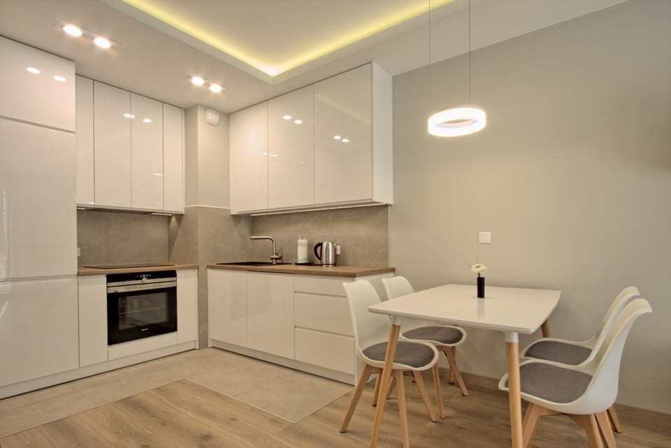 Dining area, minibar, pet friendly
