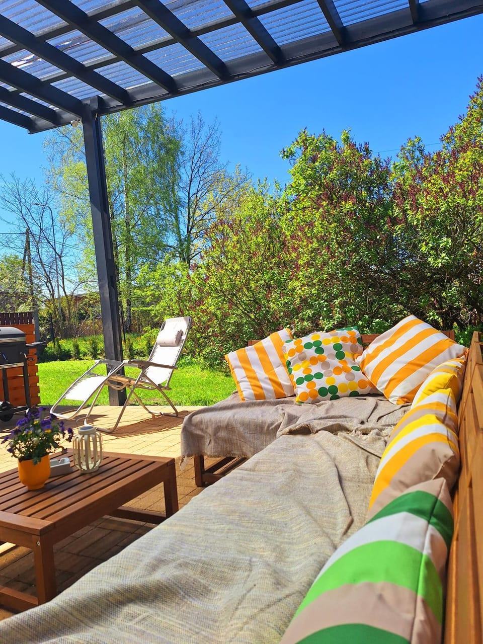 Patio, Garden view