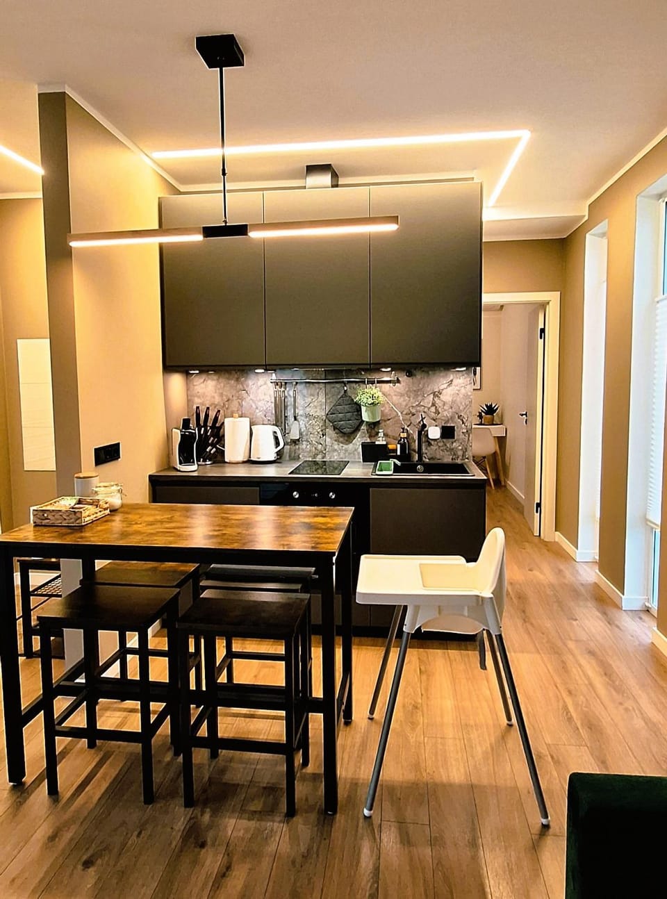 Kitchen or kitchenette